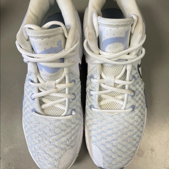 7.5 NIKE KD TREY - Picture 2 of 12